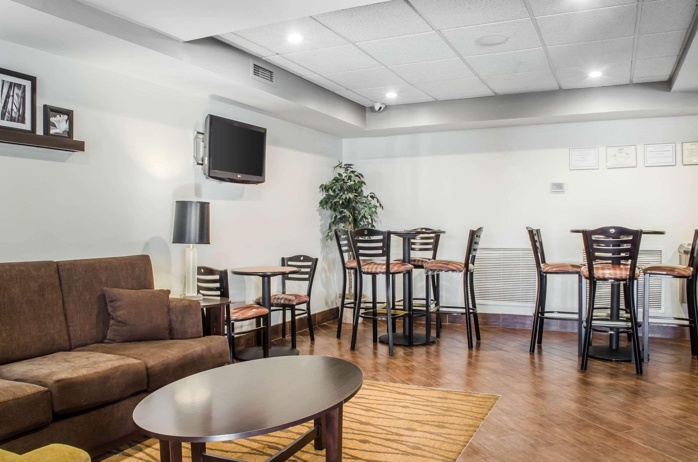 Sleep Inn & Suites Bensalem Dış mekan fotoğraf